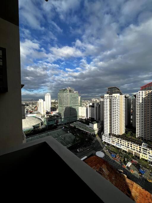 Large Studio Cubao With 2 Beds Manila Exterior photo