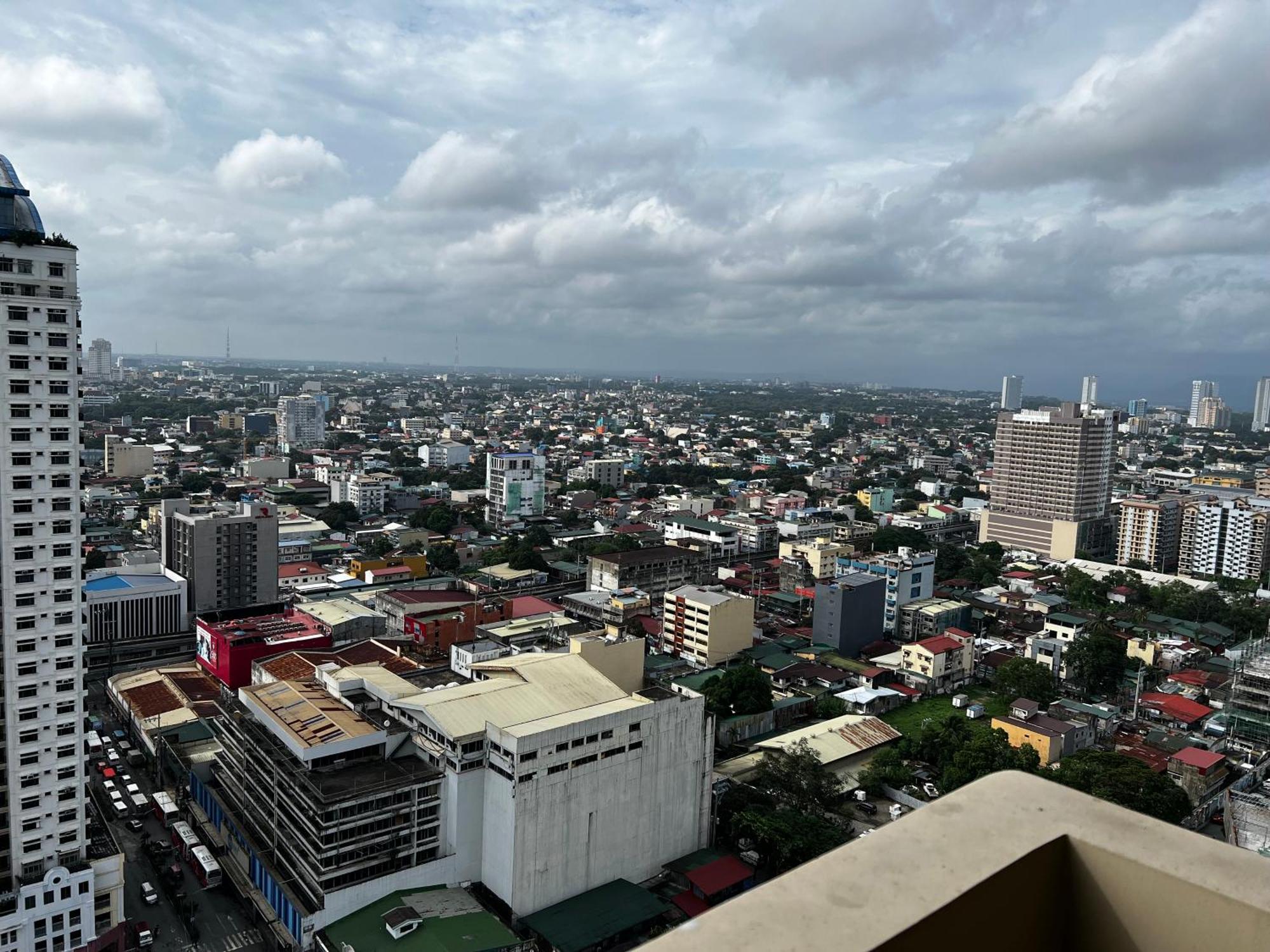 Large Studio Cubao With 2 Beds Manila Exterior photo